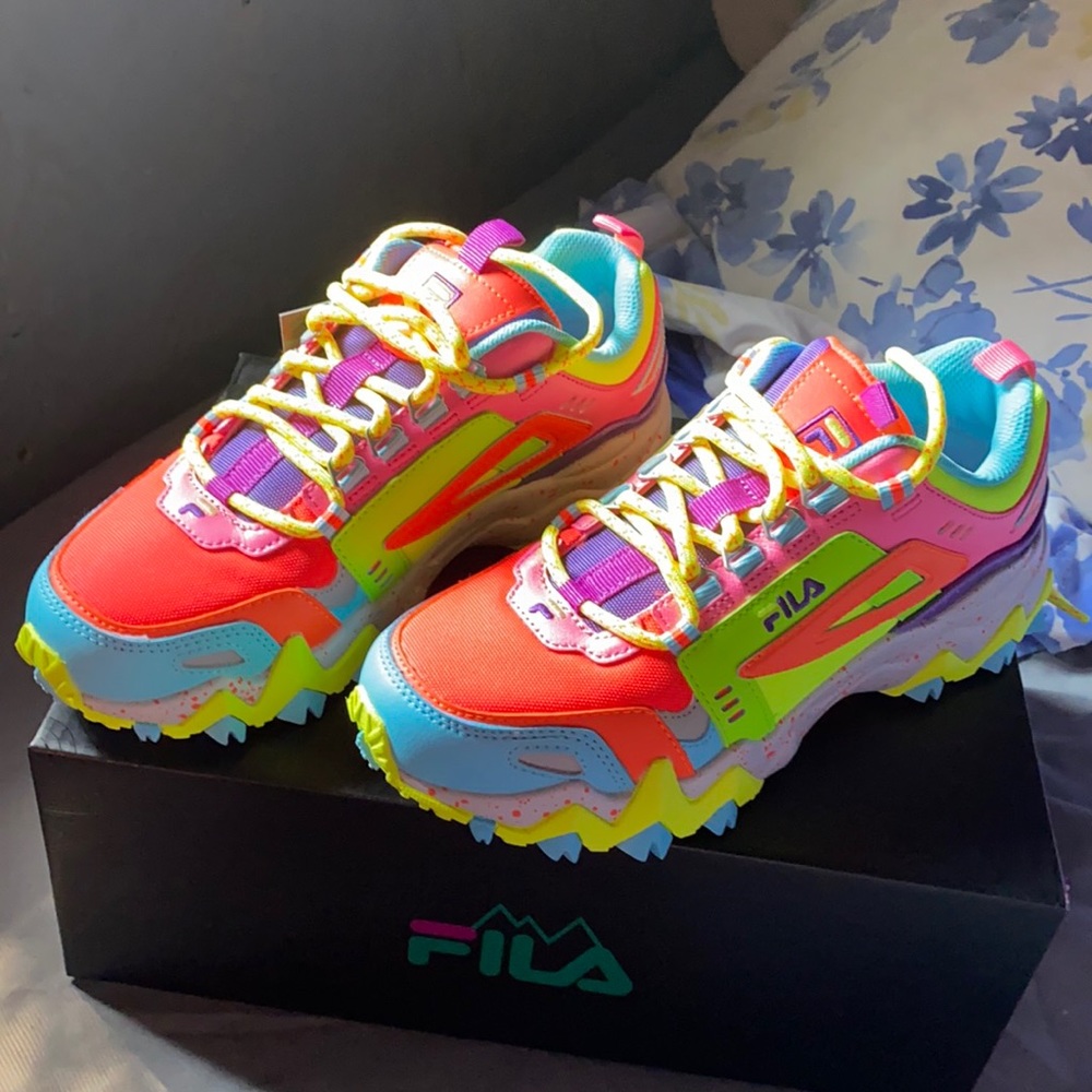 Brand new women’s filas